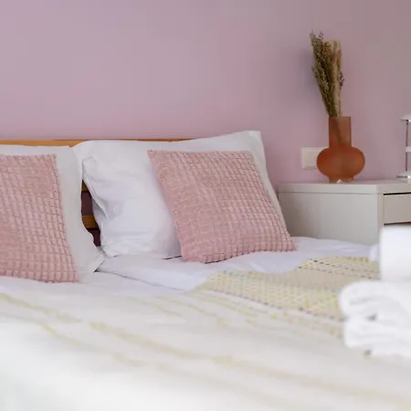 Pink Blush Haven Apartament